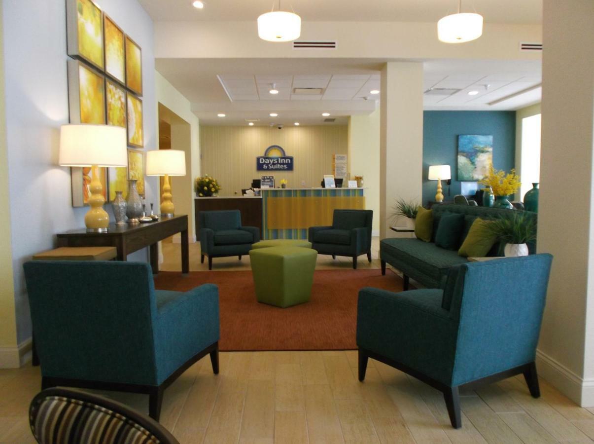 Days Inn & Suites By Wyndham Belmont Dış mekan fotoğraf